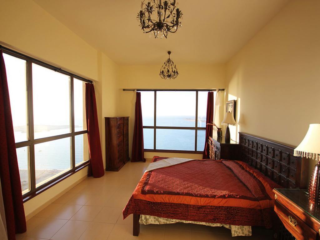Radiance Premium Suites Dubai Room photo